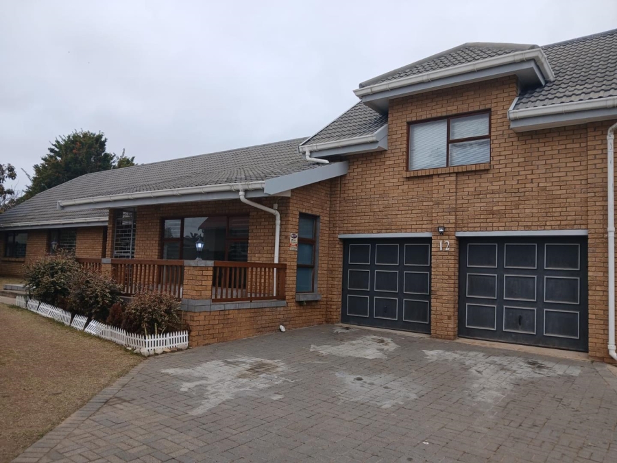 4 Bedroom Property for Sale in Hartenbos Central Western Cape